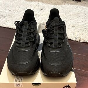 Adidas Alphabounce+ . SZ 11